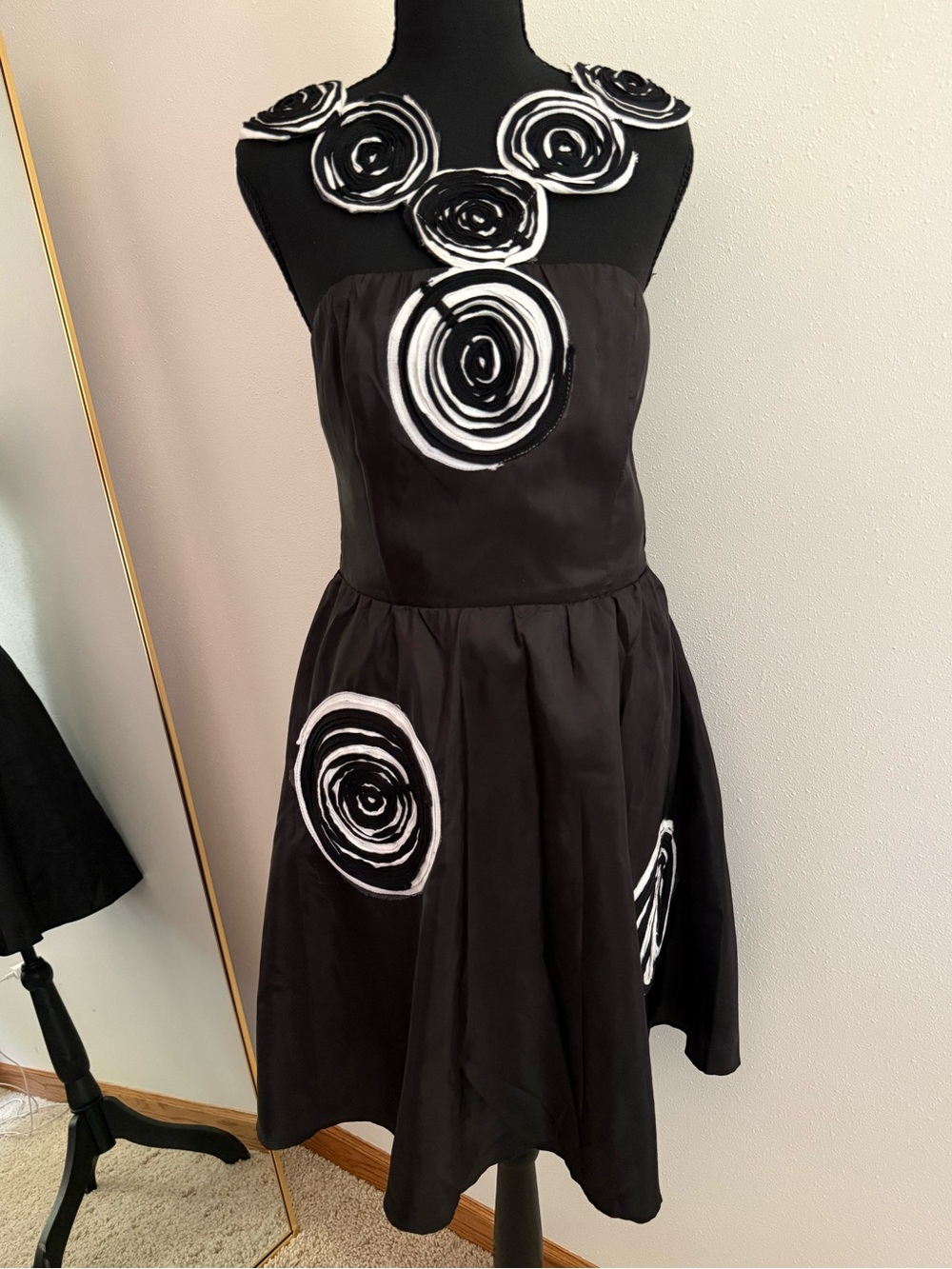 Fifth Culture Black Rosette Appliqué Dress Floral Art Dress M